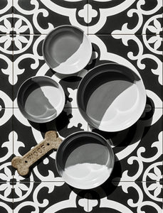 Tarhong Voerbak Hond Dual Melamine Grijs / Wit 12,5XX12,5 4,5 CM 350 ML